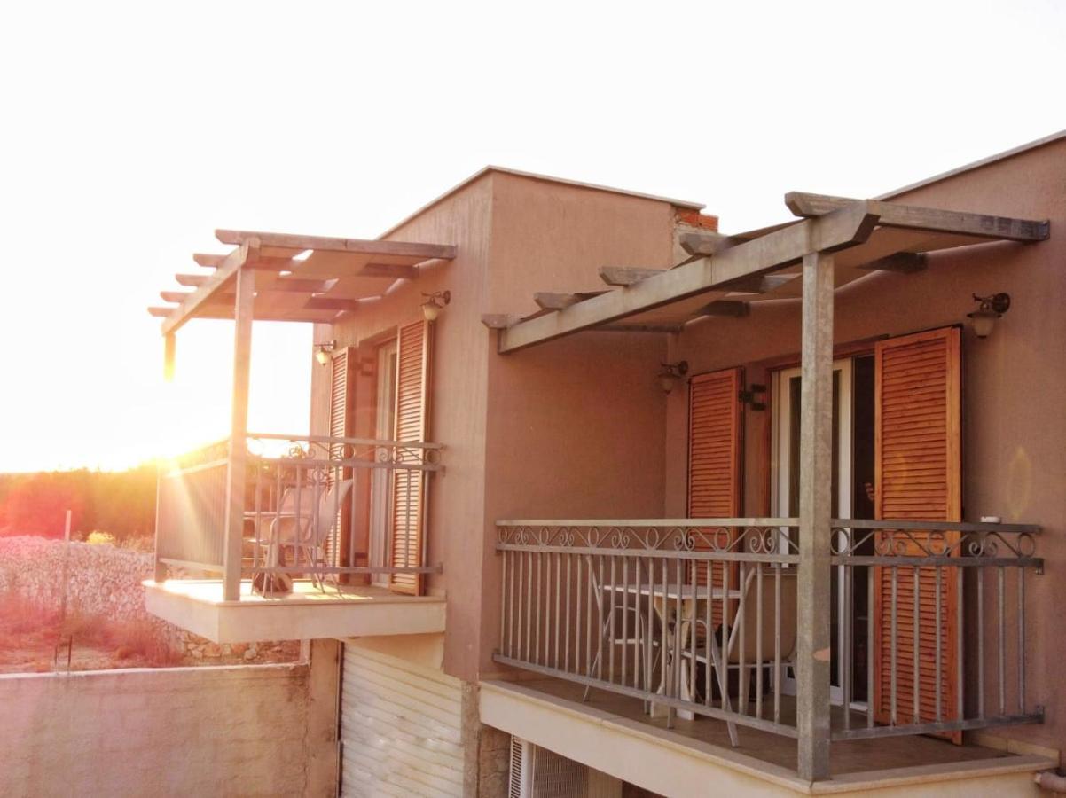 Konomi Residence Karavádhos Екстериор снимка